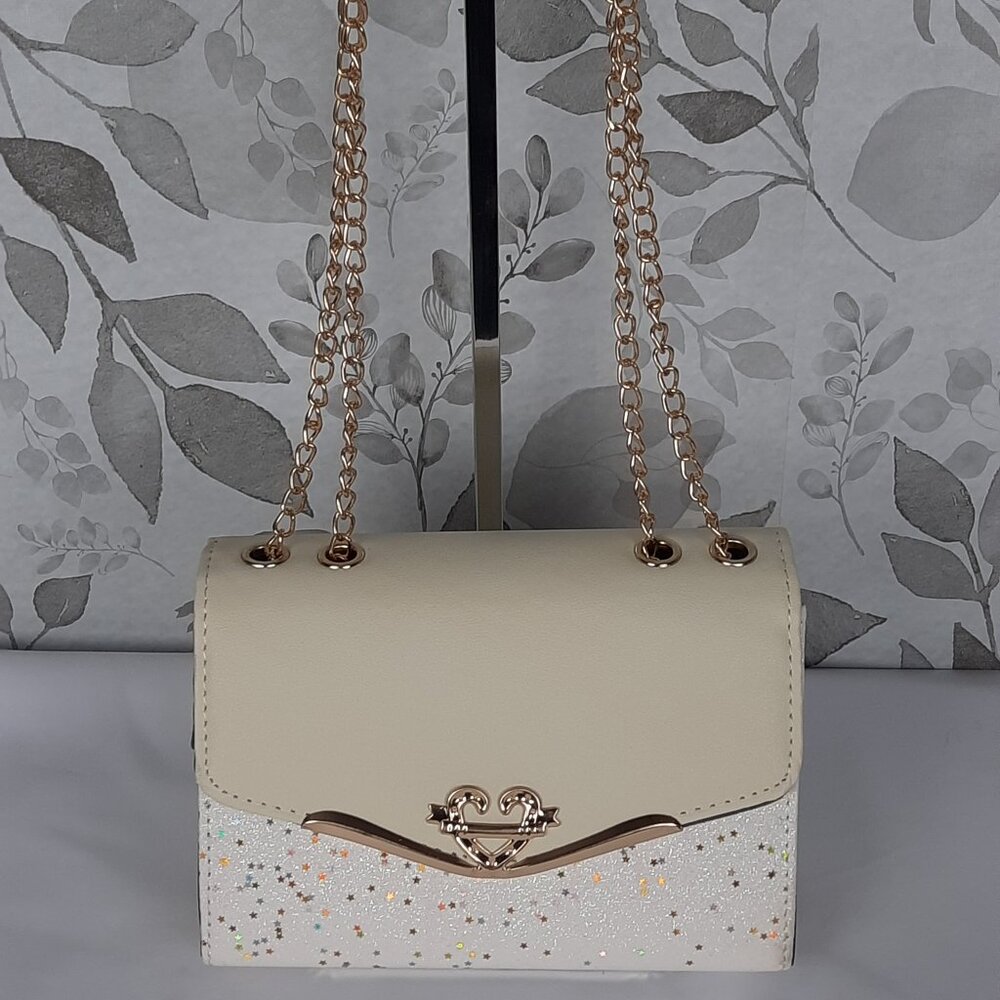 Like New White sparkle crossbody with detachable keychain charm nwot - Picture 3 of 6